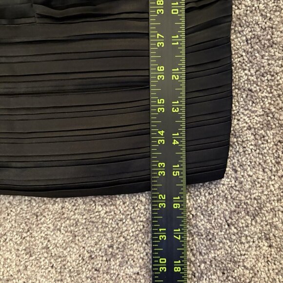 Express Women's Satin Top Size XS Black V-Bar Puff Sleeve Ruched Pleated NWT $58 - Picture 12 of 16